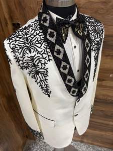 Costume de smoking blanc brodé pour homme avec revers en tissu perlé noir – Tenue de cérémonie pour marié, costume 3 pièces - Product Image 5