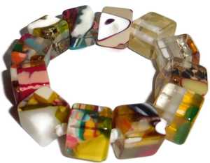 Bracelet de bijoux fantaisie en résine fabriquée à la main de haute qualité pour femmes, brin de couleur de marque d'Inde, artisanat en résine - Product Image 4