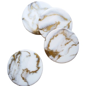 Ensemble de sous-verres ronds élégants en bois d'acacia et en résine blanche pour la décoration de table de maison élégante Accessoires de verres Sous-verres modernes - Product Image 1