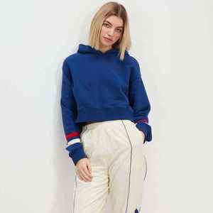 Survêtement pour femme en polyester bleu et blanc avec doublure, fermeture éclair sur toute la longueur, coupe décontractée, poches latérales, idéal pour le printemps - Product Image 5