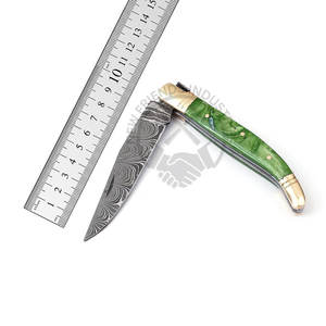 Couteau pliant de chasse de style Laguiole, lame en acier Damas, nouvelle marque, meilleur couteau de poche tranchant avec bolster/pommeau en résine et laiton. - Product Image 1