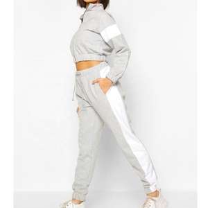 Conjunto Deportivo de Invierno 2025 para Mujer, Top Corto Sólido y Leggings de Yoga con Cremallera Personalizada, Ropa Deportiva de Alta Calidad - Product Image 4