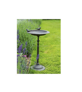 Bain d'oiseaux classique en métal pour jardin, patio, design élégant, base robuste, attirant les oiseaux, avec bassin de rétention d'eau. - Product Image 4