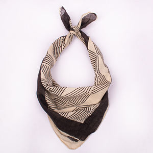 Craftjaipur Bandana carré en coton doux et respirant, imprimé au bloc Bagru, écologique, style été, vente en gros, 55*55cm, pour femme - Product Image 1