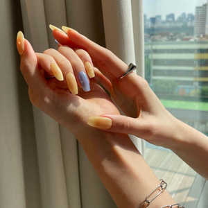 Uñas de Gel Coreanas 100% Reales con Calidad de Salón, Adhesivos para Uñas de Gel, Manicura al por Mayor, Certificadas Veganas y Libres de Crueldad Animal - Product Image 3