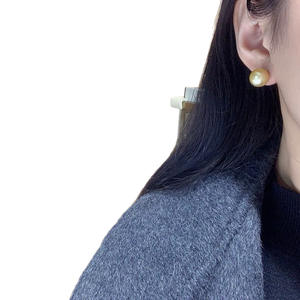 ต่างหูลูกปัดทองธรรมชาติขนาด 11-12 มม. ประดับมุกกระจกทรงกลมฝังทอง 18K อเนกประสงค์และทันสมัยพร้อมกล่องของขวัญ - Product Image 5