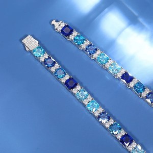Cadena cubana azul y blanca con eslabones totalmente cubiertos de piedras, collar con piedras de corte cuadrado, joyería para hombre, para fiestas. - Product Image 5