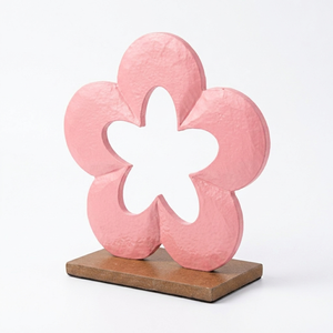 Sculpture abstraite de tulipe de style moderne du milieu du siècle, en métal crème sur base en liège, art de bureau unique - Product Image 2