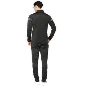Ensemble de survêtement sportif en polyester avec sweat à capuche zippé et pantalon droit, personnalisable avec logo et motifs – Collection Streetwear - Product Image 3