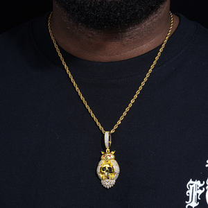 Pendentif Crâne d'Hibou Plaqué Or avec Micro-Incrustations de Strass en Cristal, Bijou Thème Hip-Hop, Cadeau Unisexe - Product Image 2