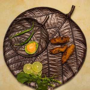 Beautiful Rustic Aluminium Leaf Decorative Trays Set <b>2</b> Rectangle Shape Hammered Pattern Abstract Design Brown Color Lightweight - Product Image 6