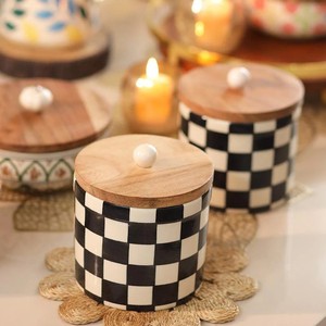 Pot de rangement en céramique de qualité supérieure avec couvercle en bois, récipient de cuisine hermétique, design à carreaux, durable, élégant, utilisation polyvalente - Product Image 3