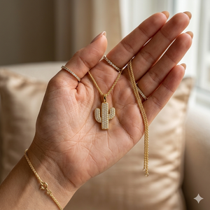 Pendentif Cactus Personnalisé en Or Jaune 10K, Pavé de Diamants de Laboratoire Ronds Brillants, Breloques Thème Végétal, Unisexe, Style Mignon pour Usage Quotidien - Product Image 2