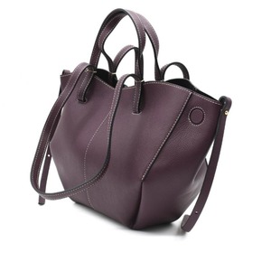 Sac à main en cuir pour femmes, tendance et élégant, sac à bandoulière de créateur pour un usage décontracté et formel, disponible au meilleur prix - Product Image 2