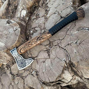 ขวานไวกิ้งเกรดอุตสาหกรรมแบบดั้งเดิม แรงบันดาลใจจากวัฒนธรรมนอร์ส พร้อมใบมีดเหล็กกล้าคาร์บอนและด้ามไม้ทำมือ - Product Image 3