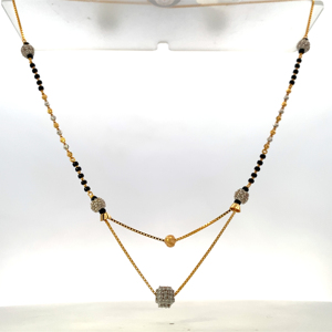Mangalsutra en or jaune massif 22 carats, certifié BIS, avec breloques en diamant - Product Image 4
