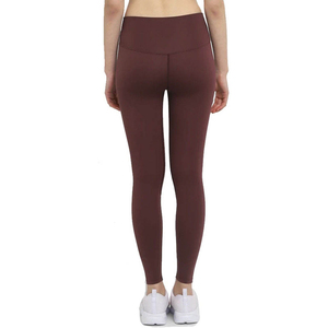 Fournisseur en gros propose des ensembles de yoga 2 pièces pour femmes, avec options de marques privées et prix d'exportation en gros. - Product Image 5