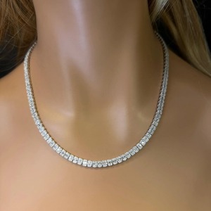 Collar de tenis de plata 925 premium con diamantes de circonita cúbica chapados en rodio, cadena de micro pavé de alta gama para regalo de boda, elegante - Product Image 3