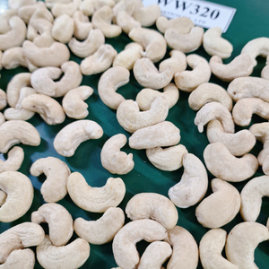 Noix de cajou en vrac SANTIGO à faible MOQ, prix raisonnable - Product Image 1