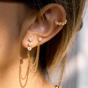 Modernos Pendientes de Cadena de Acero Inoxidable Chapados en Oro de 18K con Borla de Circonitas para Perforación Doble - Product Image 4