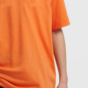 Fournisseur en gros de t-shirts pour garçons de qualité export, fabrication sur mesure avec logo personnalisé pour les commandes en gros - Product Image 4