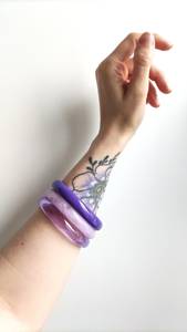 Bracelet artisanal en résine de marbre vert, empilable, avec tube en bambou courbé et entretoise en résine or olive, bijoux pour femmes, vente en gros - Product Image 5