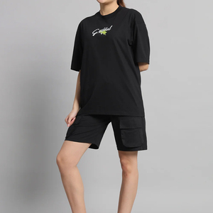 ชุดเซ็ตเสื้อยืดและกางเกงขาสั้นแฟชั่นลำลองสำหรับผู้หญิงรุ่นใหม่ล่าสุด ระบายอากาศได้ดี ลายเรียบ สำหรับสาวๆ ขายส่ง - Product Image 5