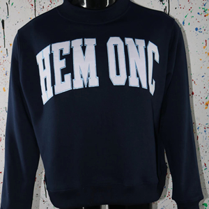 Sweat-shirt à col montant HEM ONC bleu marine, broderie appliquée 100% blanche, col large, fils fins - Product Image 1