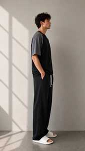Conjunto de camiseta de manga corta con bloques de color y pantalones con cordón para hombre, corte holgado, transpirable, informal, de algodón. - Product Image 4
