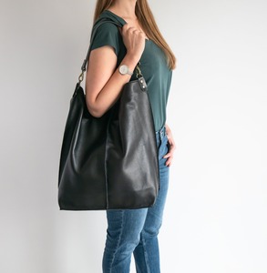 Premium Quality New Style Handbags Fashion Waterproof Leather <b>Bag</b> Hobo Lightweight And Zipper Closure Design Leather Hobo <b>Bag</b> - Product Image 1