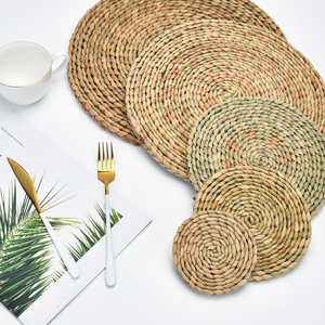 Sets de table écologiques en jacinthe d'eau, sets de table naturels faits à la main en jacinthe d'eau pour la cuisine - Product Image 1