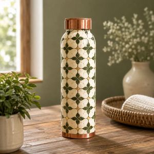 Botella de Agua de Cobre con Diseño Floral, Botella de Agua de Cobre con Diseño Bohemio y Hojas Verdes, Botella Portátil para Viajes - Product Image 1