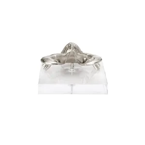 Sculpture d'art métallique artisanale la plus vendue, produit de décoration intérieure moderne de luxe haut de gamme pour l'exportation mondiale en gros - Product Image 1