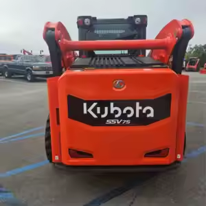 NUEVA Cargadora Compacta Kubota SSV75 con Ruedas y Cucharón Frontal para Trabajo Agrícola, Construcción y Manejo de Materiales - Product Image 4