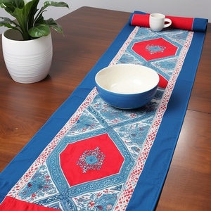 Chemin de table en mélange de polycoton avec tissage à carreaux Dobby pour hôtels salles de banquet mariages décor de salle à manger saisonnière - Product Image 1