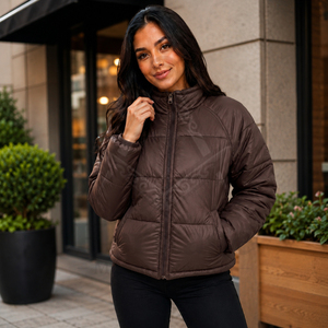 Veste matelassée d'hiver pour femme Heritage Masonic Regalia avec capuche, taille élastique et fermeture éclair sur le devant - Product Image 2