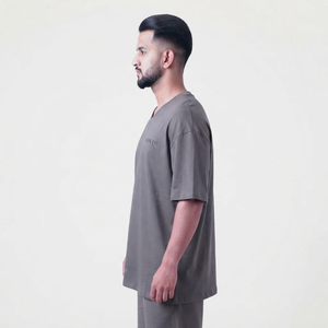 T-shirt Homme en Coton Uni de Haute Qualité, Grammage Lourd, Coupe Oversize, Personnalisable par Impression et Broderie, T-shirt Élégant Gris Anthracite - Product Image 4