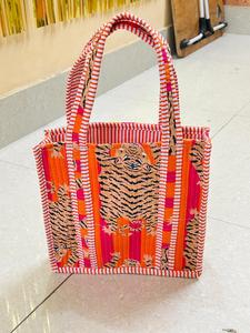 กระเป๋าใส่อาหารกลางวันผ้าฝ้ายลายควิลท์ กระเป๋าถือลายดอกไม้พิมพ์ลายนามธรรม กระเป๋าช้อปปิ้งลายบล็อกพิมพ์ กระเป๋าชายหาด กระเป๋าเดินทาง และกระเป๋าสะพายไหล่ - Product Image 3