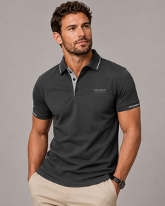 Chemise Vibe Craft pour homme, gris foncé, manches courtes, 100% coton, tissu tricoté respirant, style décontracté chic, logo sur le devant, design numérique - Product Image 1