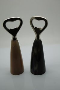 Ouvre-bouteille traditionnel en corne de buffle, qualité supérieure, accessoire de cuisine artisanal pour l'ouverture quotidienne des boissons - Product Image 2
