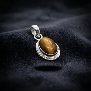 Colgante de Plata 925 con Ojo de Tigre y Engaste de Bisel, Amuleto Clásico Unisex para Uso Diario y Conocimiento Espiritual - Product Image 5