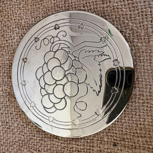 Handcrafted Metal Grape Motif Round <b>Coaster</b> Set With Holder <b>Silver</b> Drink <b>Coasters</b> Tableware Decorative Unique Handicraft Item - Product Image 3