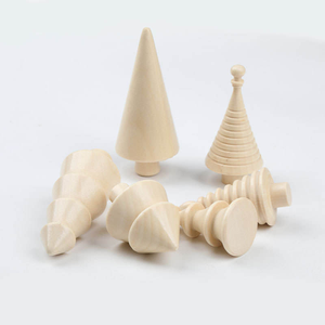 Mini arbre de Noël en bois - Idéal pour les fêtes de Noël, la décoration de bureau familiale - Cadeau pour la famille et les amis - Product Image 4