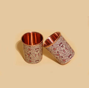 Vaso de Agua de Cobre Meadow Bloom con Diseño Floral Inspirado en la Naturaleza, Vaso Decorativo para Bebidas, Vajilla Decorativa, Regalo, Colección para Exportación al por Mayor - Product Image 1