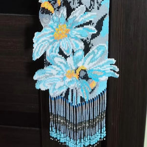 Magnifique collier Gerdan ukrainien fait main perlé, motif floral bleu avec abeille, bijou statement, perles bohèmes, collier fleuri, pour ANNIVERSAIRE - Product Image 2