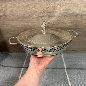 Cacerola Elegante y Clásica de Acero Inoxidable Resistente con Tapa |   Cocina Moderna Esencial para la Cocina Diaria y el Servicio de Comidas Calientes - Product Image 1