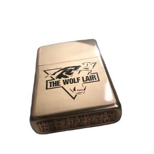 Encendedor de Bolsillo Recargable de Metal Dorado Vintage, Resistente al Viento, con Diseño de Logotipo de Lobo Grabado con Láser, Encendedor Clásico con Tapa Abatible para Regalo - Product Image 1