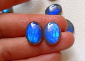 Labradorite bleue naturelle à reflets, cabochon ovale, pierre précieuse en vrac, dos plat, taille calibrée, pour la fabrication de bijoux, bagues, pendentifs - Product Image 3