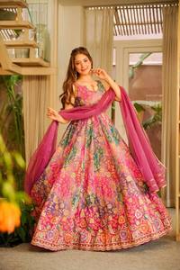 ชุดเดรส Anarkali พร้อมผ้าคลุมไหล่ ปักลายด้วยเลื่อม งานปักแบบเรียบง่าย เหมาะสำหรับงานปาร์ตี้ สีรามา ไซส์ XL - Product Image 5