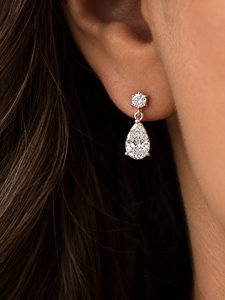 Boucles d'oreilles pendantes en or jaune massif 10 carats avec diamant de laboratoire en forme de poire de 1,2 carat certifié IGI pour femmes, bijoux fins de luxe pour mariage - Product Image 1